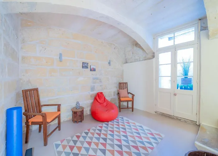 Typical Maltese Town House Just Outside Valletta Case de vacanță *